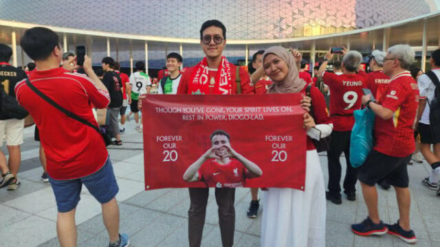 A história de um casal de Tagerang está disposto a ver o Liverpool em Hong Kong

