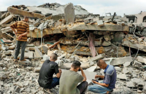 A mulher do Oriente Médio: esfriar o uso do uso para os termos A mulher do Oriente Médio: esfriar o uso do uso para os termos