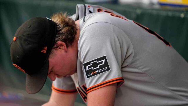 A perda de SF Giants chega a seis jogos porque o canto dos pássaros não registra um fora

