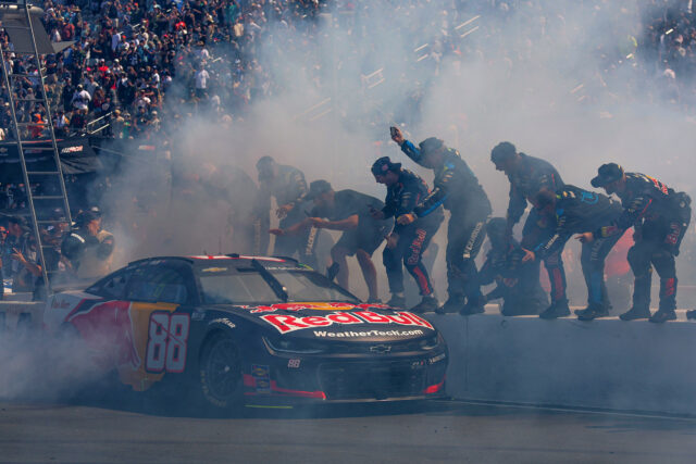 A pista da NASCAR faz o perfil de corrida de Gio Gibs

