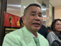 Hotman Paris tocou em clientes ricos, mas mesquinhos, sarcástico com Nadiem Makarim? A proposta de Hotman à lei do Código de Processo Penal fornece direitos adicionais aos advogados, referindo -se ao caso Jokowi