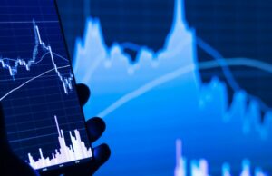 A oferta da Apple obtém meta de US$ 320 do Bank of America antes dos lucros do quarto trimestre Expectativas de analistas do APL Q3 2025 | Imagem de designers gráficos em telas pequenas e grandes