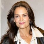 AMO a bolsa de US $ 795 de Katie Holmes? Este aspecto semelhante de US $ 27 tem um desconto de 30%