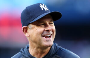 Aaron Aaron, ‘Aaron’, oferece uma resposta de duas palavras sobre o comércio do prazo para o arremessador Aaron Aaron, 'Aaron', oferece uma resposta de duas palavras sobre o comércio do prazo para o arremessador