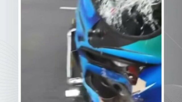 Acidente de ônibus de Persib Bandung na Tailândia, vidro quebrado disperso

