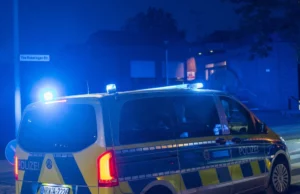 Acidente de treinador perto de Berlim; Entre pilares de passageiros Acidente de treinador perto de Berlim; Entre pilares de passageiros