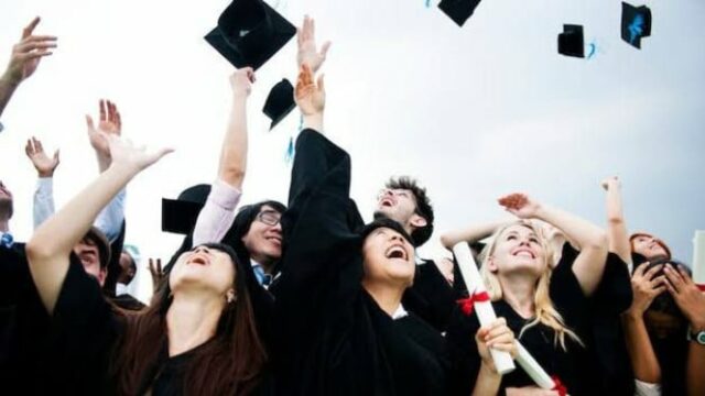 Acredita -se que fosse apenas procurado, essa lista de especialidades da universidade se tornou o objetivo de grandes empresas.

