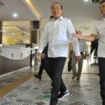 Acusações de diplomas falsos, Jokowi foi questionado 45 perguntas, incluindo a questão de Dian Sandi e Kasmujo