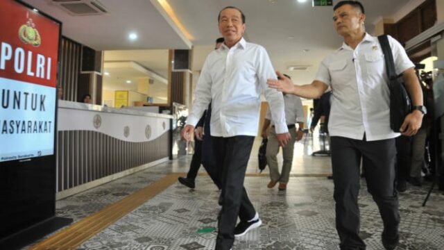 Acusações de diplomas falsos, Jokowi foi questionado 45 perguntas, incluindo a questão de Dian Sandi e Kasmujo

