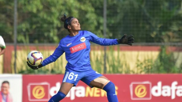 Adit Chauhan anuncia a aposentadoria do futebol profissional


