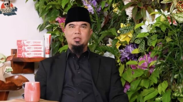Ahmad Dhani insistiu em nunca enganar: não há evidências! Eu me divorciei de Maia 2006, me casei com Mulan 2009

