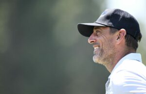 “Ainda age como casado”: os fãs da NFL reagem à nova esposa de Aaron Rodgers, Brittani, no Steler Training Camp. March Madness Logo