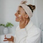 Alcance a 'pele macia e brilhante' com este creme leve que esconde as imperfeições