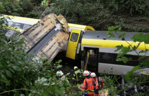Alemanha: uma vez após o passageiro girando em ferrovias Alemanha: uma vez após o passageiro girando em ferrovias