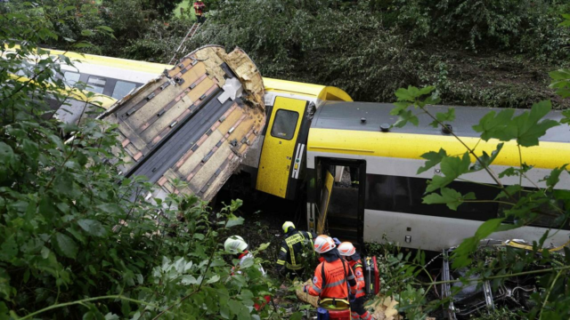 Alemanha: uma vez após o passageiro girando em ferrovias


