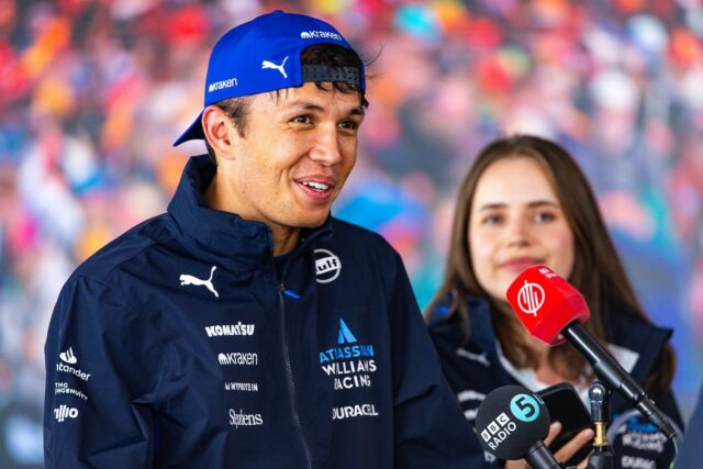 Alex Albon Williams faz uma grande entrada sobre a temporada 2025 F1 

