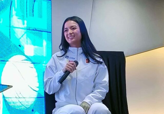 Alex Eala tem umas férias curtas nas Filipinas após as grandes campanhas islâmicas durante uma reunião e saudação na sexta -feira.