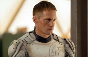 Alexander Skarsgard, ator “Murderbot”, recebe a 2ª temporada de restauração na Apple TV + Alexander Skarsgard, ator "Murderbot", recebe a 2ª temporada de restauração na Apple TV +