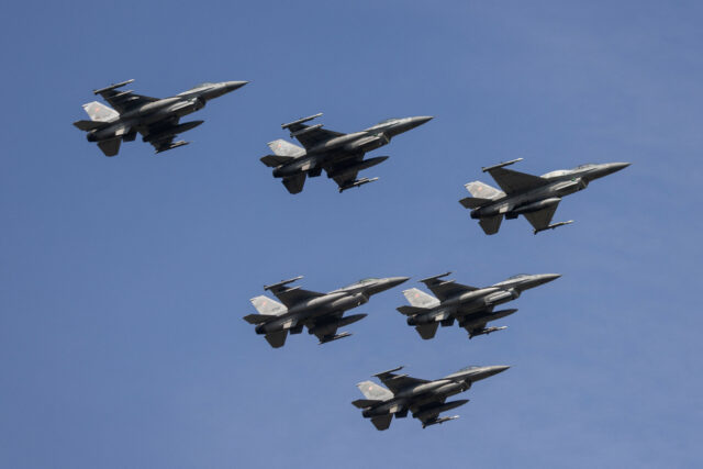 Aliado da Otan Scramles Futander Futander Jets como Rússia tiros perto da fronteira


