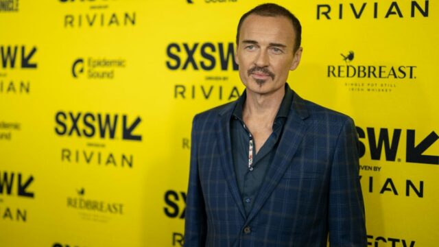 Alissa Milano Lembre-se de Julian McMahon: 'Magic'

