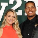 A estrela de Tiktok, Allison Kuch, piadas, tem um vínculo de trauma com outras esposas da NFL