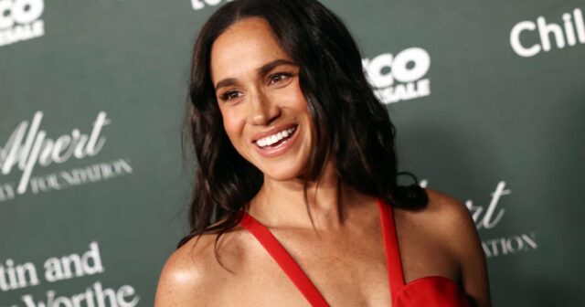 Ame US $ 168 de Meghan Markle por listras de US $ 168? Obtenha a aparição de verão por US $ 30

