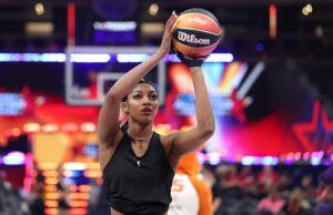 Angel Reese envia a mensagem clara para a WNBA sobre negociações salariais Angel Reese envia a mensagem clara para a WNBA sobre negociações salariais