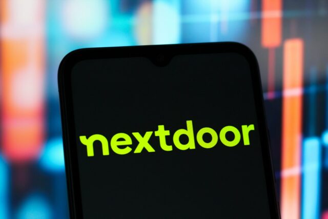 Aplicativo do Nextdoor Designs com recomendações de IA, notícias locais e relatórios de emergência em tempo real


