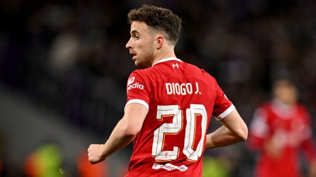 Aposentadoria do Liverpool no. 20 Jersey em Memória de Jota

