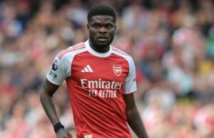 Artista “100%” respeita os protocolos do Arsenal Artista "100%" respeita os protocolos do Arsenal