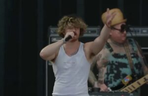 As Escrituras mostraram que o jackab deveria colocar um gato antes do show Ulbum-Kal-07-27-2025