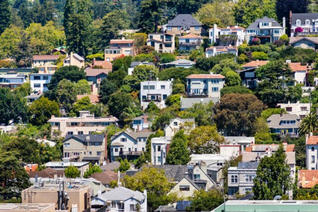 As novas diretrizes de acessórios da Berkeley da unidade residencial visa o equilíbrio

