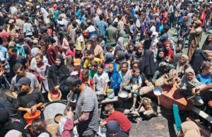 As tropas de Israel subiram nas vítimas das vítimas; Morto no abrigo As tropas de Israel subiram nas vítimas das vítimas; Morto no abrigo