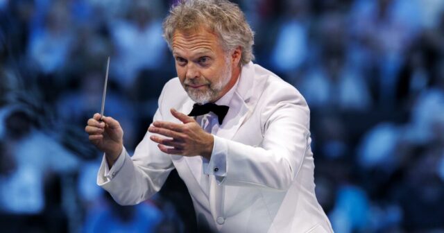 Assentos vazios, não duvide: o Phil abre sua temporada de Hollywood Bowl nas notas de umbl


