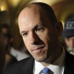 Assista: O ex -líder republicano de Minnesota pode se afastar de casa