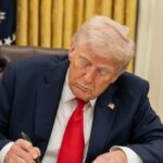 Assista ao vivo: Donald Trump assina uma grande conta maravilhosa à direita