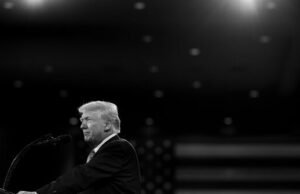 Assistir ao vivo: Donald Trump assina ordens executivas na cúpula de IA Assistir ao vivo: Donald Trump assina ordens executivas na cúpula de IA