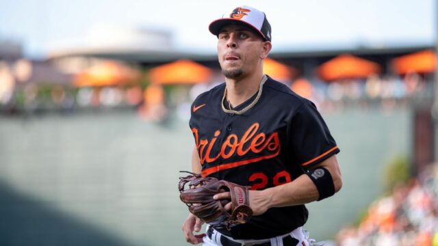 Astros obtém o jogador de campo Urias no comércio com O's

