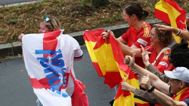 Atualizações ao vivo: Inglaterra, Espanha, renovando a rivalidade no final de Euros

