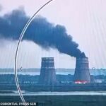 Todas as linhas de energia externas que fornecem eletricidade à usina nuclear de Zaporizhia (ZNPP) ocupadas pela Rússia na Ucrânia para ajudá -lo a resfriar o combustível em seus reatores estão baixos. Imagem: Um incêndio em uma torre de resfriamento na usina nuclear de zaporizhia controlada russa em 2024