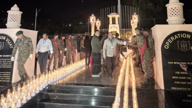 Bem -vindo Vijay Diwas Cargales em Shima, J. LG LG LG LGAHA PAYS PATSES

