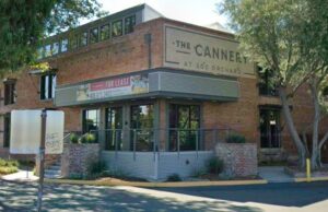 Big Historic South Bay Building é comprado enquanto o mercado de escritórios permanece frágil Big Historic South Bay Building é comprado enquanto o mercado de escritórios permanece frágil