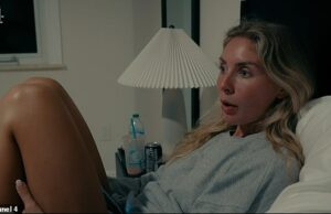 Bonnie Blue History leva o conteúdo de choque a um novo nível deprimente, escreve Claudia Connell. Ainda mais preocupante, este documentário simplesmente não toca verdadeiro … Tão perturbador é testemunhá -lo nos bastidores a história da estrela pornô Bonnie Blue - e seu desejo de se tornar rico e famoso ao ser violado da maneira mais degradante que pode ser imaginada - que, quando o espectador que você sai e se sente relacionado e lavando e lavando