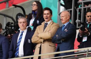 Brady questiona a atitude de Rooney em relação a Birmingham Brady questiona a atitude de Rooney em relação a Birmingham