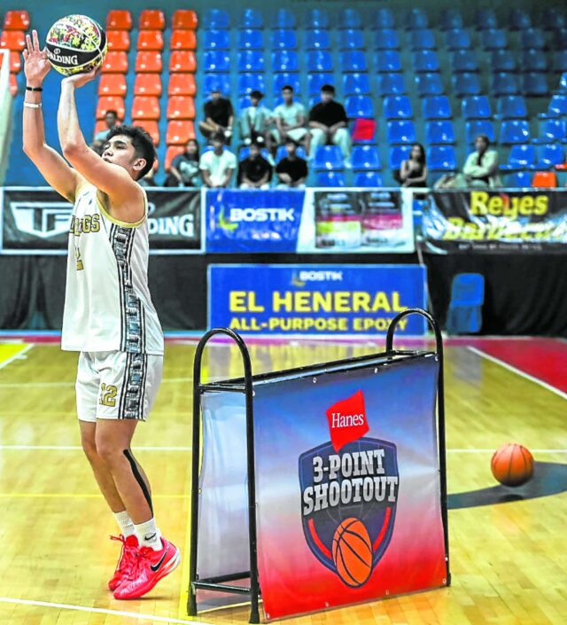 Campeão de tiro na pré -temporada 'D'

