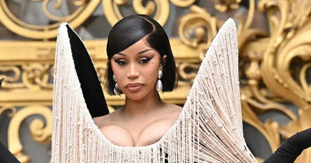 Cardi B participa da alta costura de Schiaparelli Haute