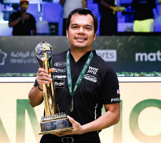 Carlo Biado venceu o campeonato mundial da piscina