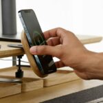 Carregador sem fio mais rápido que chega ao iPhone, mas eles ainda não compram um | Terceiro carregador qi2 de partido mostrado