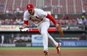 Cartão 3b Nolan Aranado (dedo Macha Wali) MLB: Chicago Cub em St. Louis Cardinals