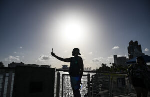 Cartas mostrando a cidade na Flórida enfrentou o quadro triplo de Cali Cartas mostrando a cidade na Flórida enfrentou o quadro triplo de Cali